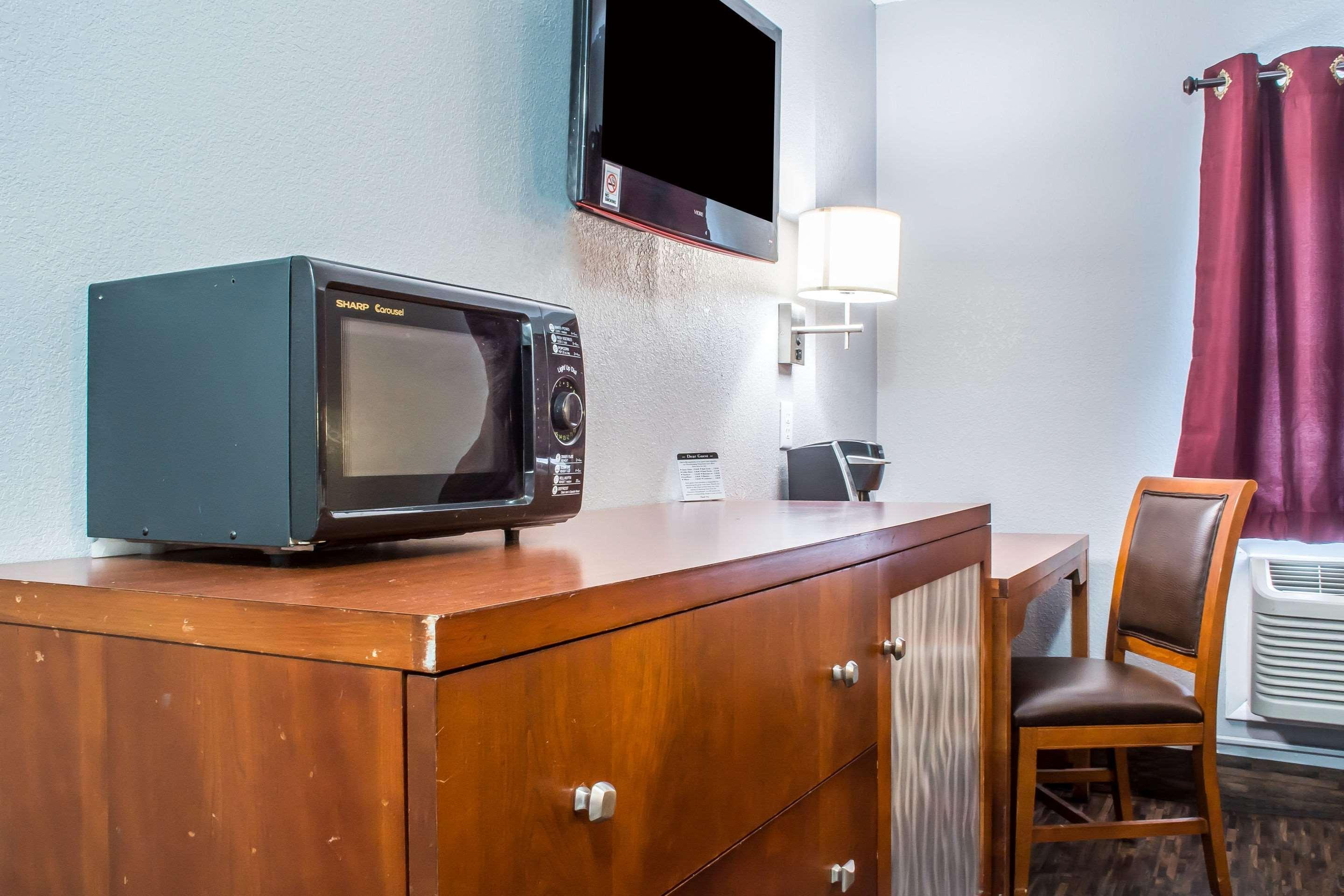 Econo Lodge Brockport Eksteriør billede