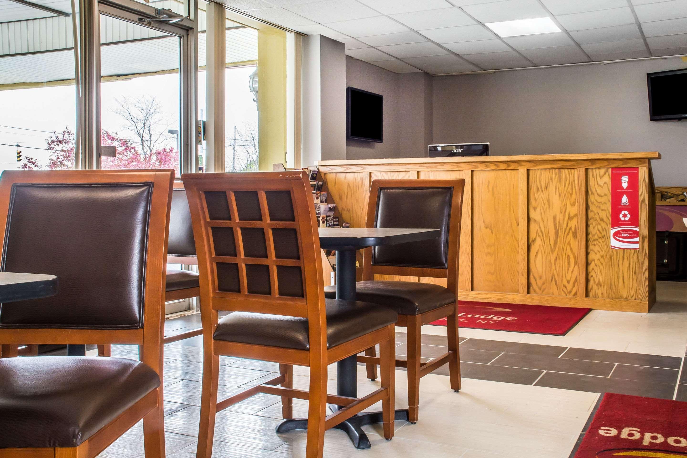 Econo Lodge Brockport Eksteriør billede