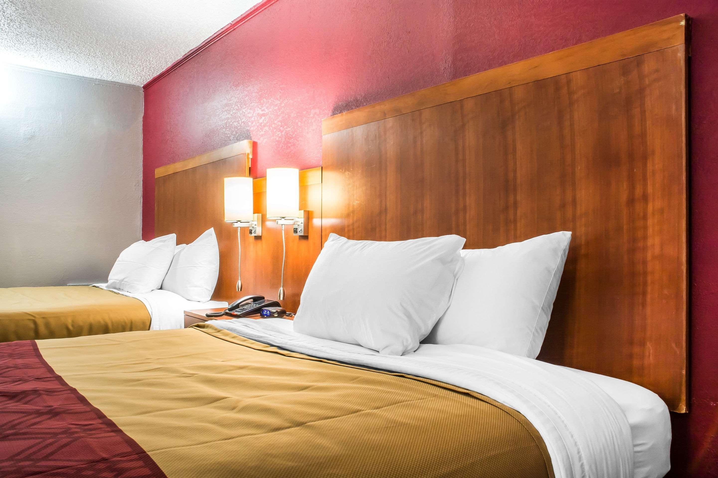 Econo Lodge Brockport Eksteriør billede
