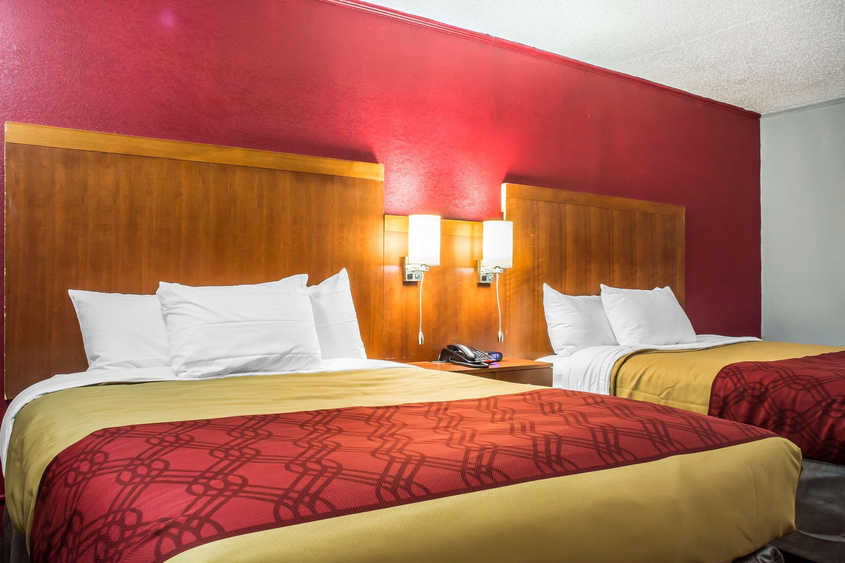 Econo Lodge Brockport Eksteriør billede