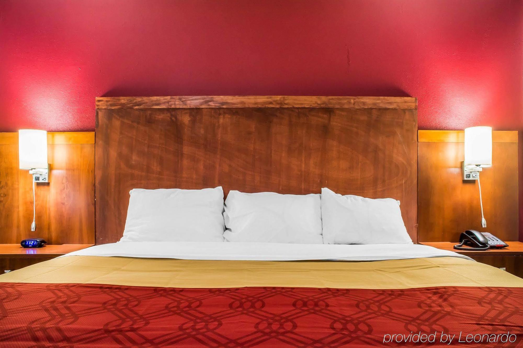 Econo Lodge Brockport Eksteriør billede